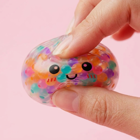 Squishy Dumpling Wielokolorowe Bąbelki efekt slow-rise w akcji