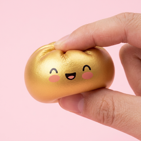 Dumpling Squishy Złoty Lucky ściskany w dłoni