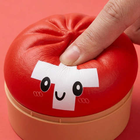Flag Squishy Toy Szwajcaria Dumpling efekt slow-rise w akcji