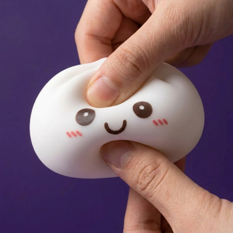 Dumpling Squishy Lampka Nocna Biały Księżyc efekt slow-rise w akcji