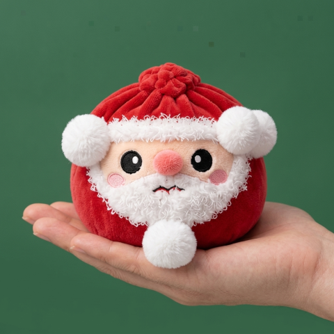 Squishy Dumpling Mikołaj Świąteczny Pluszak w dłoni — porównanie rozmiaru